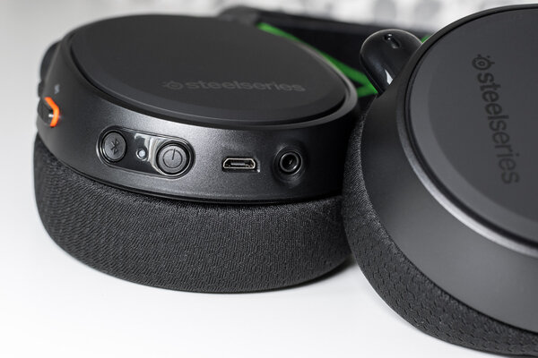Беспровод не к лицу: обзор SteelSeries Arctis 9X