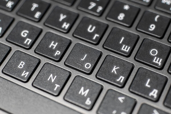 Неоднозначная классика: обзор Huawei MateBook D