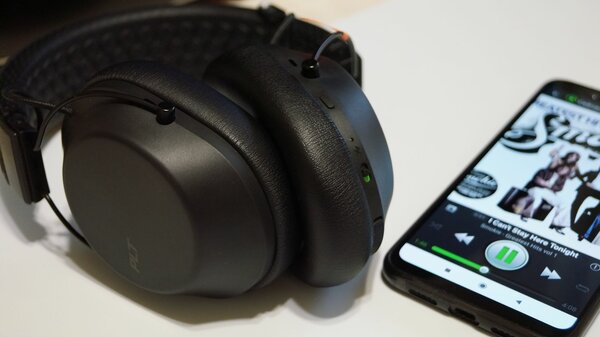 Тест беспроводной гарнитуры Plantronics BackBeat FIT 6100: для спорта и не только