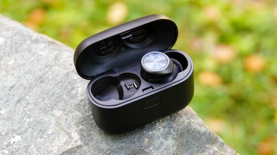 Когда провода излишни: обзор наушников Plantronics BackBeat FIT 3200 и PRO 5100