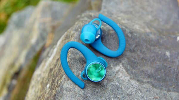 Когда провода излишни: обзор наушников Plantronics BackBeat FIT 3200 и PRO 5100