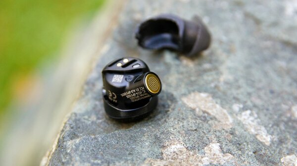 Когда провода излишни: обзор наушников Plantronics BackBeat FIT 3200 и PRO 5100