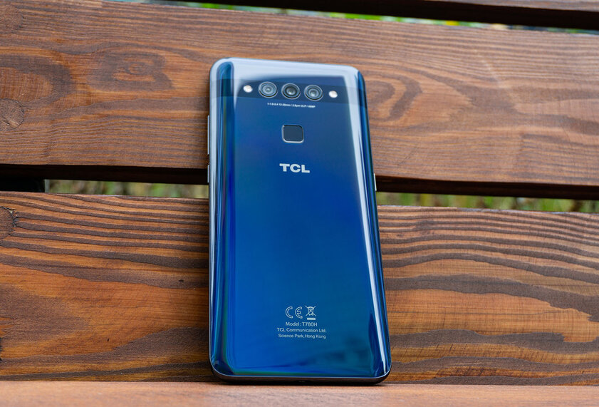 Обзор TCL Plex: три в ряд