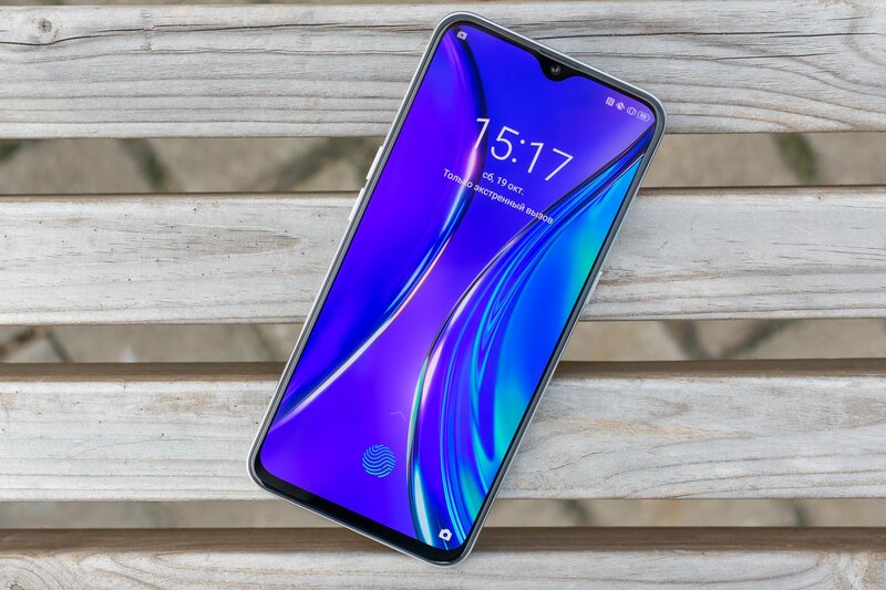 Вызов в среднем сегменте: обзор Realme XT
