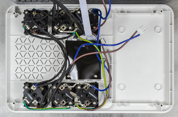 Обзор источников бесперебойного питания Legrand KEOR MULTIPLUG 800VA и SP 2000 ВА IEC
