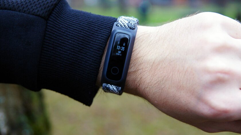 Спортивный комплект: обзор браслета HONOR Band 5 Sport и наушников HONOR Sport PRO