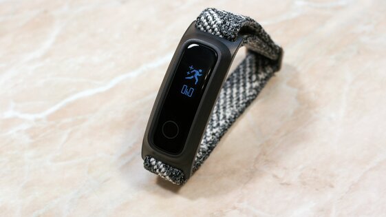 Спортивный комплект: обзор браслета HONOR Band 5 Sport и наушников HONOR Sport PRO