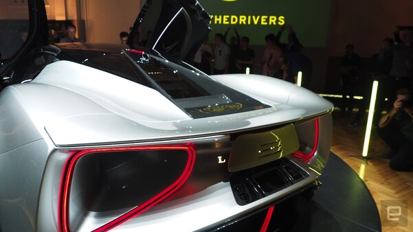 Lotus показала электрический суперкар Evija: он готов к экстремальным скоростям