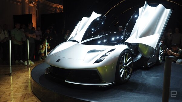Lotus показала электрический суперкар Evija: он готов к экстремальным скоростям
