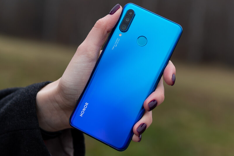 Обзор HONOR 20S: реинкарнация от безысходности