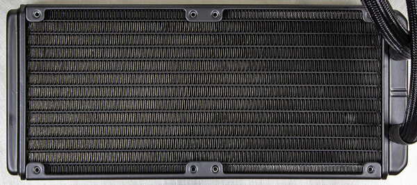 Для мощных и горячих: обзор Aerocool P7-L240