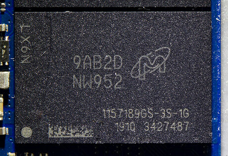 Универсальный, не горячий: Kingston A2000 1 Тбайт