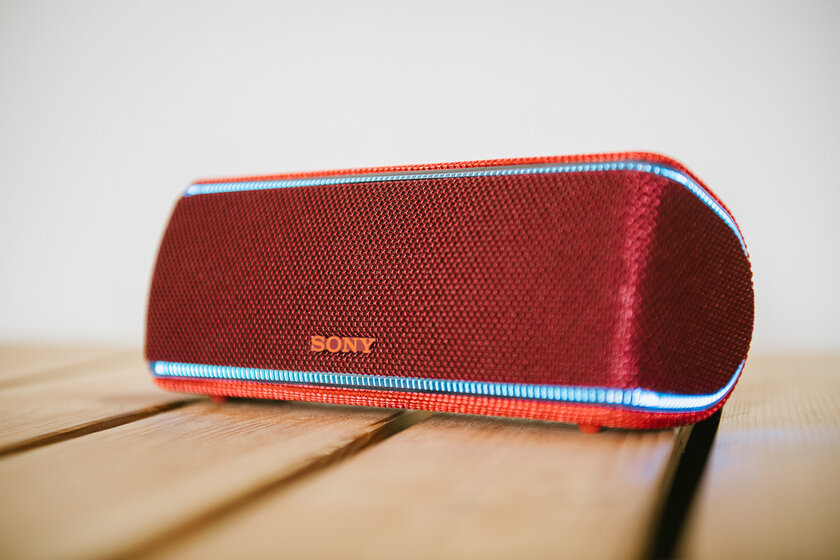 Обзор колонки Sony SRS-XB31: в ожидании вечеринок