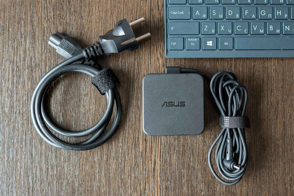 Тестируем ноутбук с двумя дисплеями: на что способен ASUS ZenBook Duo UX481F