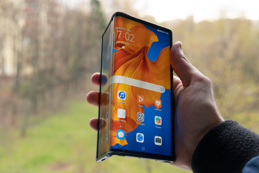 Обзор Huawei Mate Xs: будущее в ладонях