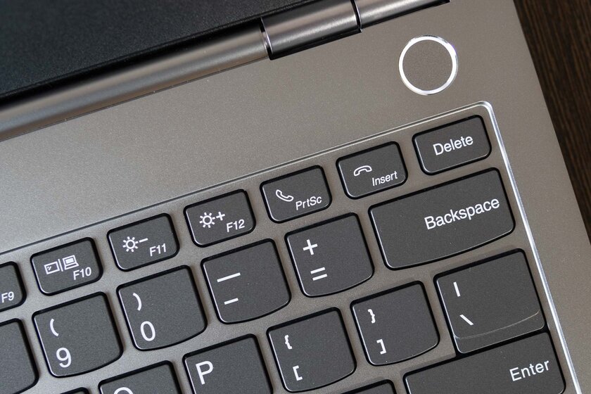 Обзор Lenovo ThinkBook 13s: меж двух огней