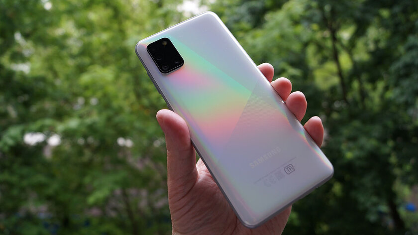 Обзор смартфона Samsung Galaxy A31: отличник в среднебюджетном классе — Впечатления от дизайна и материалов. 1