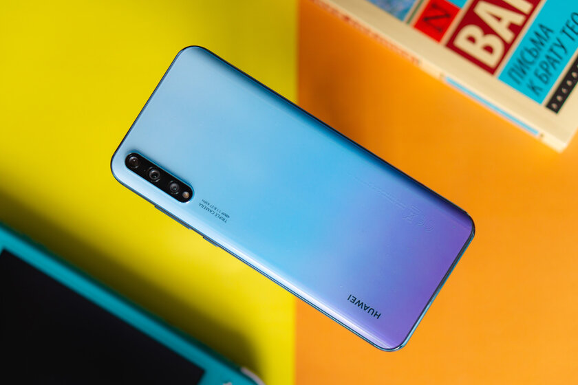 Обзор Huawei Y6p и Y8p: ярко, но скучно