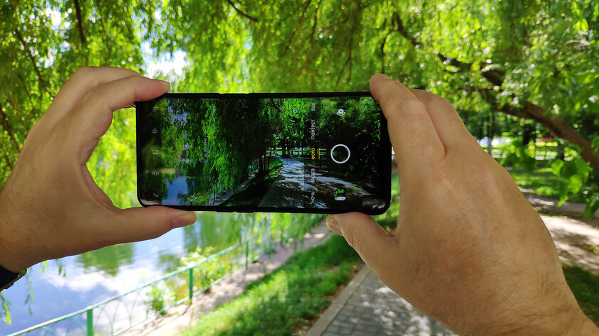 Обзор смартфона OPPO A72: сияющий и неоднозначный
