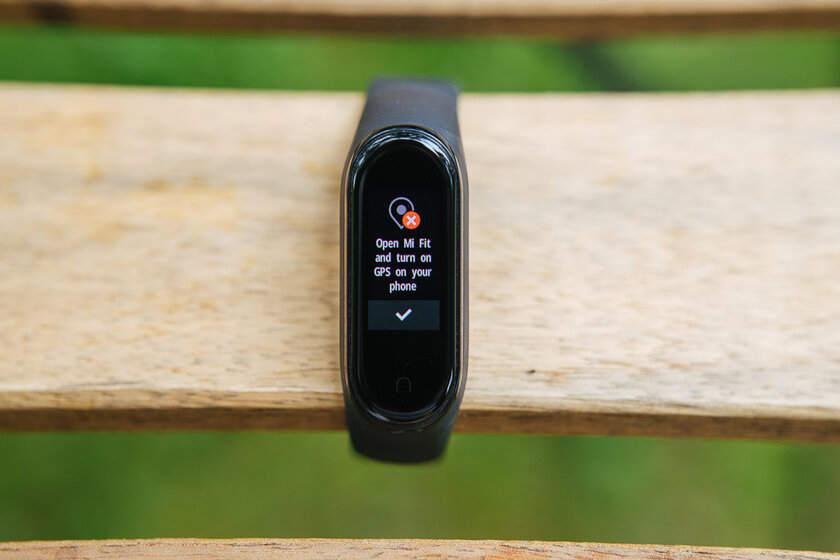 Уверены, что с NFC лучше? Обзор официального Xiaomi Mi Band 4 NFC для России