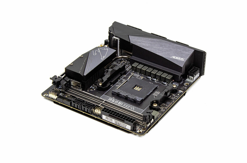 Обзор GIGABYTE B550I AORUS PRO AX: компактно, универсально, с огоньком