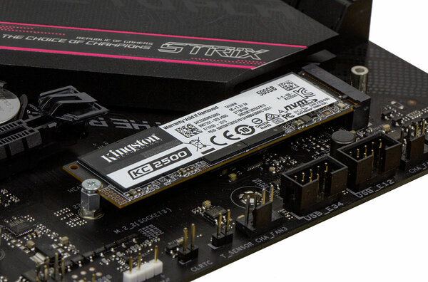 Обзор Kingston KC2500 500 Гбайт: быстрее, холоднее