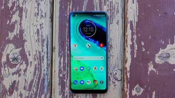 Обзор Motorola Moto G8: элегантный дизайн и невероятная автономность