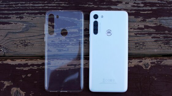 Обзор Motorola Moto G8: элегантный дизайн и невероятная автономность