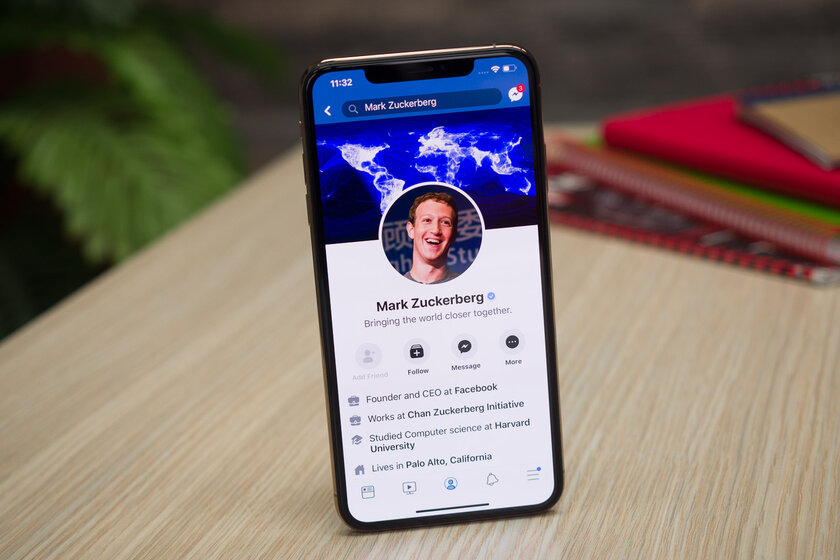 Apple не пропустила обновление Facebook*, уведомляющее пользователей о сборах 30% в App Store