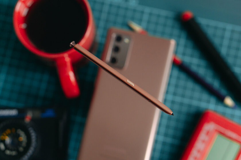 Обзор Samsung Galaxy Note20: шикарный дисплей с плоскими краями