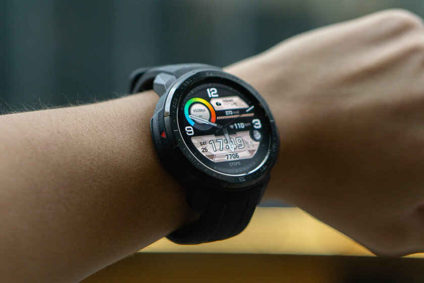 Обзор HONOR Watch GS Pro: датчик кислорода и 25 дней автономности за полцены Apple Watch — Технические характеристики. 3