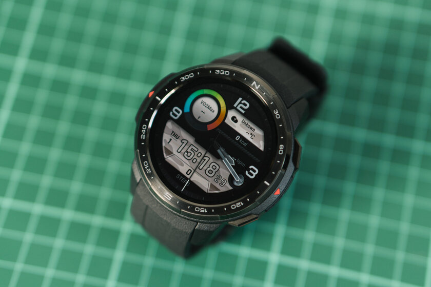 Обзор HONOR Watch GS Pro: датчик кислорода и 25 дней автономности за полцены Apple Watch — Технические характеристики. 6