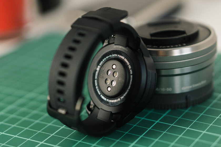 Обзор HONOR Watch GS Pro: датчик кислорода и 25 дней автономности за полцены Apple Watch — Технические характеристики. 9