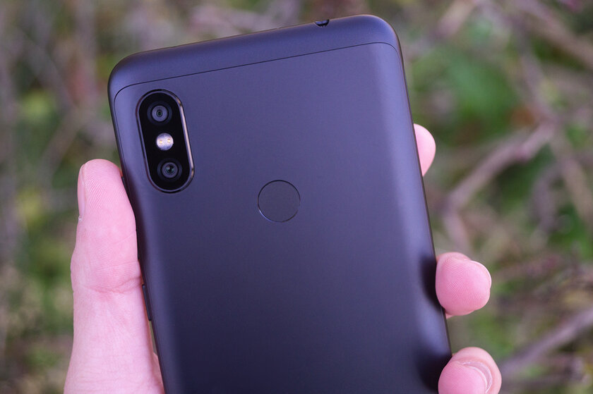 История серии Xiaomi Redmi: от смелого эксперимента до народного бестселлера