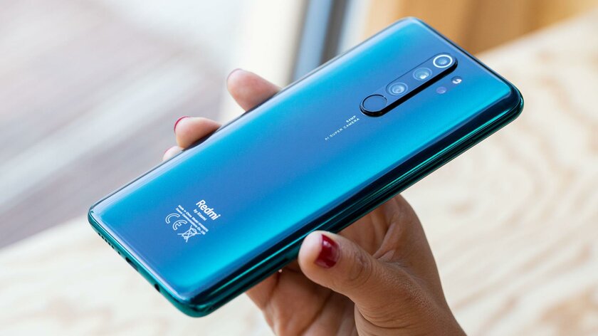 История серии Xiaomi Redmi: от смелого эксперимента до народного бестселлера
