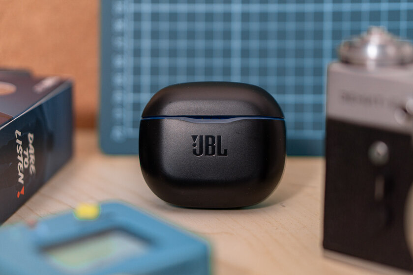Обзор JBL TUNE 125TWS: 32 часа автономности, и это не выдумки