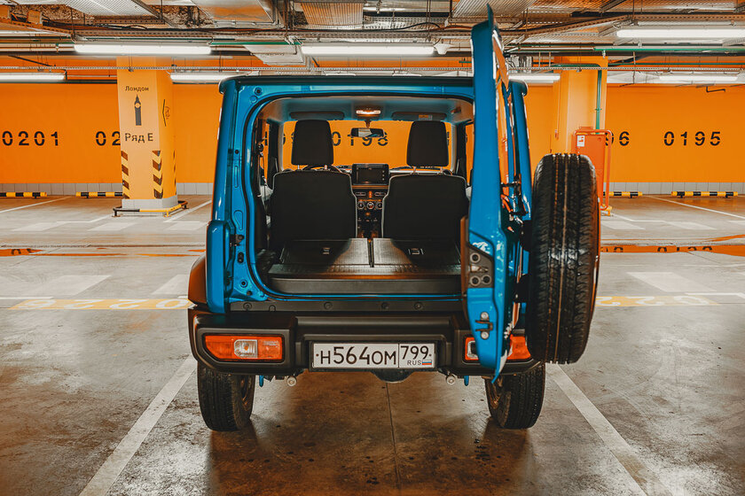 Тест-драйв Suzuki Jimny: компактный, красивый, но с небольшим запасом хода