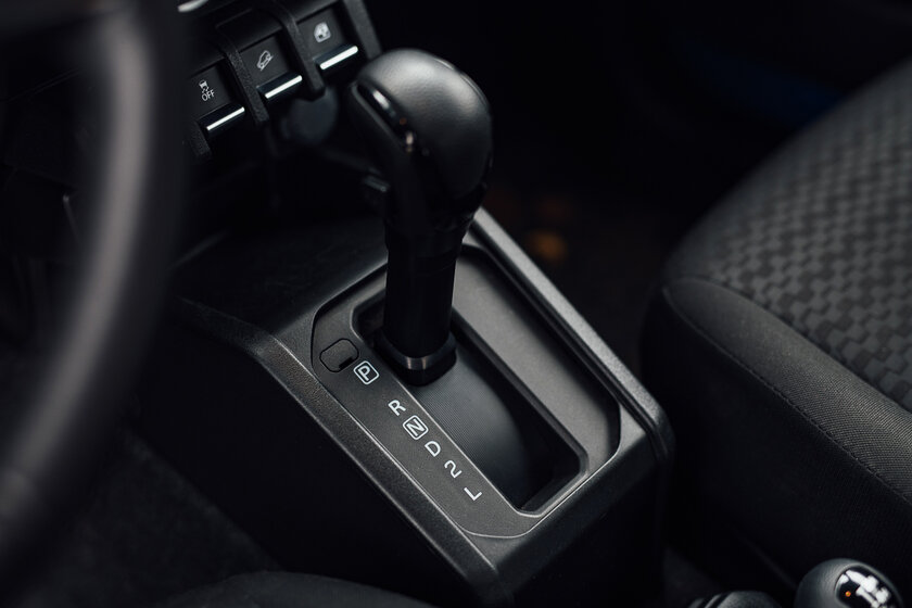 Тест-драйв Suzuki Jimny: компактный, красивый, но с небольшим запасом хода