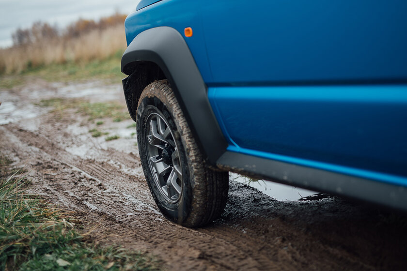 Тест-драйв Suzuki Jimny: компактный, красивый, но с небольшим запасом хода