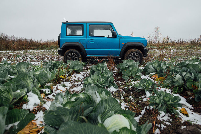 Тест-драйв Suzuki Jimny: компактный, красивый, но с небольшим запасом хода