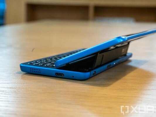 XDA Developers выпустили собственный смартфон на LineageOS