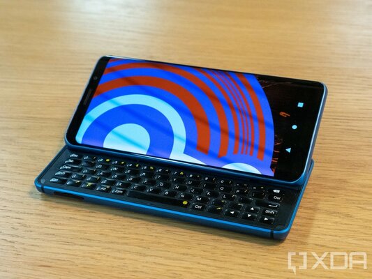 XDA Developers выпустили собственный смартфон на LineageOS