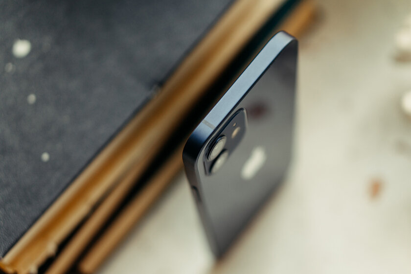 Обзор iPhone 12: о подводных камнях, преимуществах и спорных моментах
