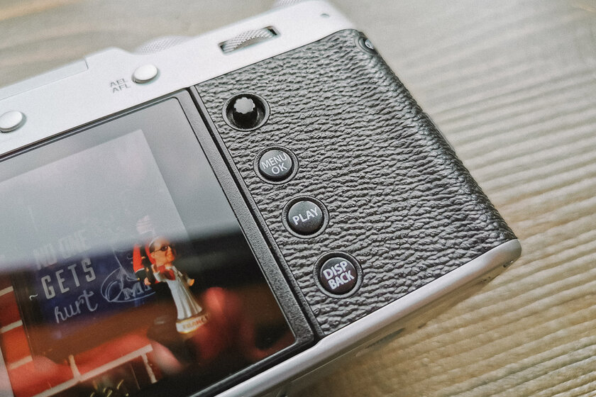 Обзор Fujifilm X100 V: качественное фото и компактность, но низкая автономность