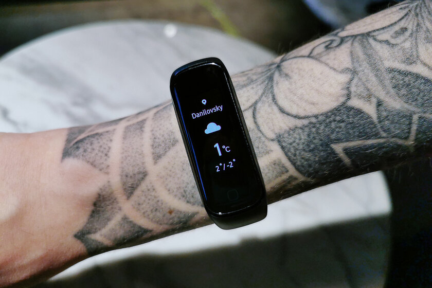 Обзор Galaxy Fit 2, или что Samsung противопоставил Mi Band от Xiaomi