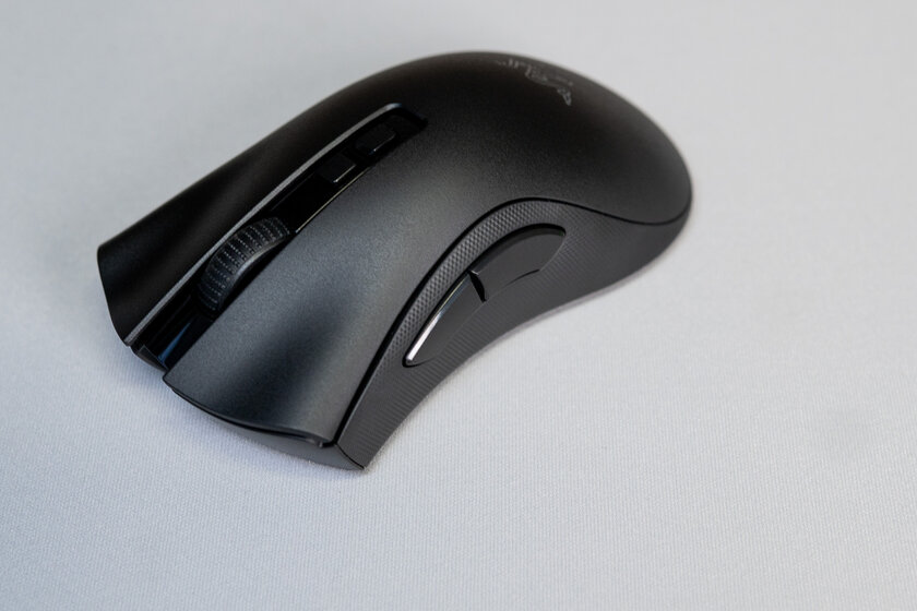 Обзор Razer DeathAdder V2 Pro: беспроводное подключение и знакомая асимметричная форма — Железо и производительность. 2