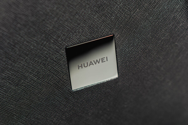 Обзор Huawei Freebuds Studio: студийное качество в премиальном корпусе