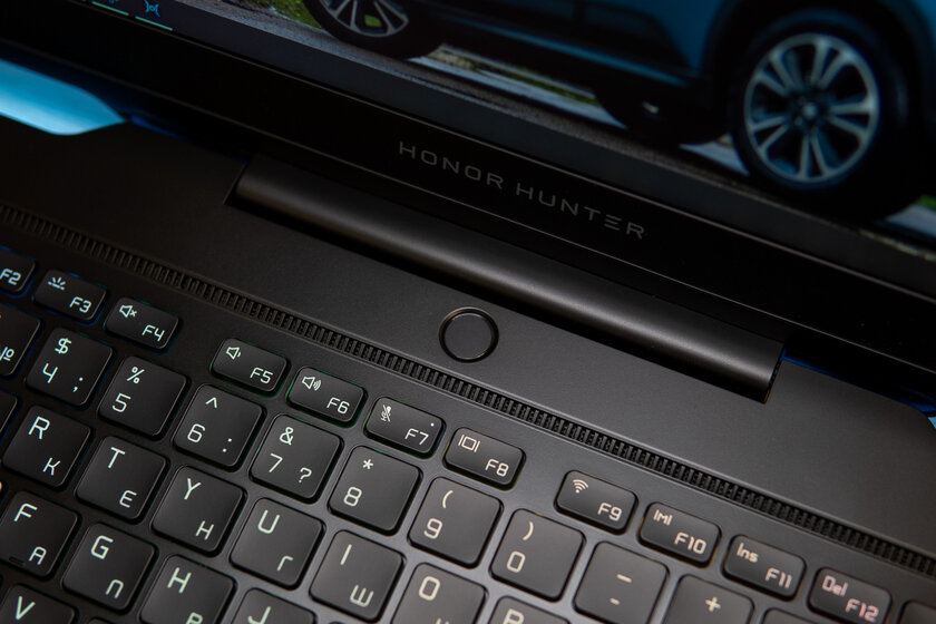 Обзор HONOR Hunter V700: стиль и производительность в одном флаконе