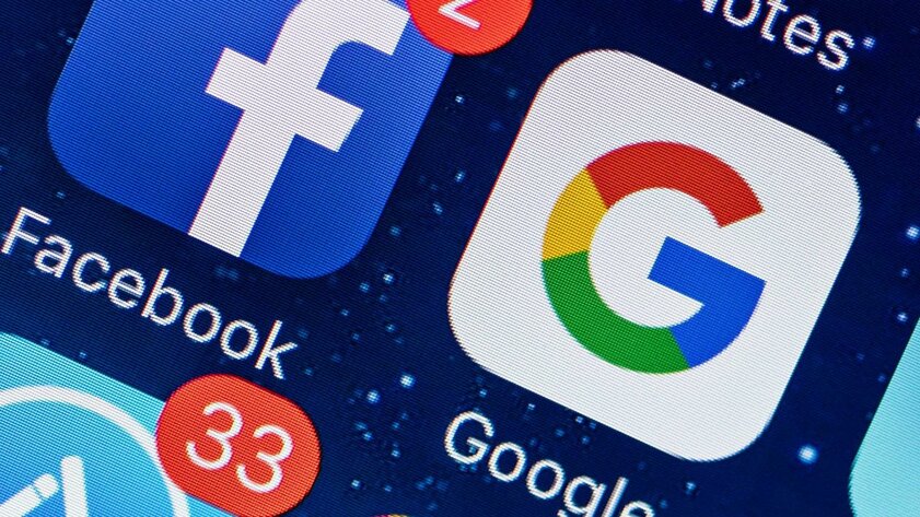 Власти США обвинили Google в сговоре с Facebook*