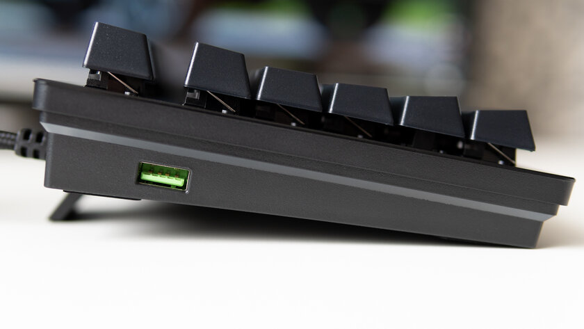 Обзор Razer Huntsman V2 Analog: распознаёт силу нажатия